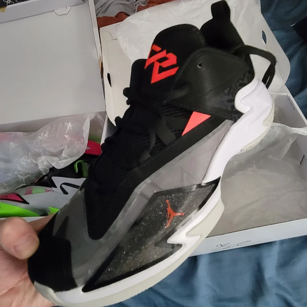 New nike air Jordan One Take 3 men's size 11 white , black , bright crimson. - Picture 11 of 16